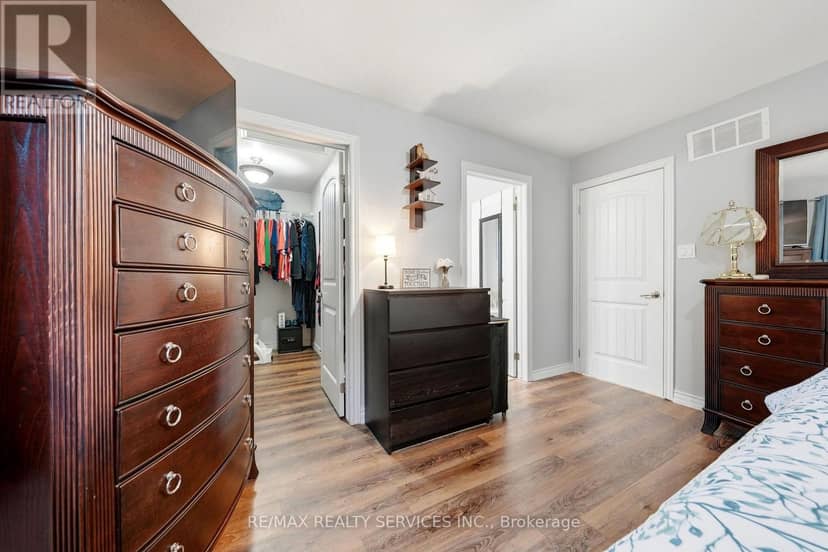 35 Sheffield Street — photo 20 of 40