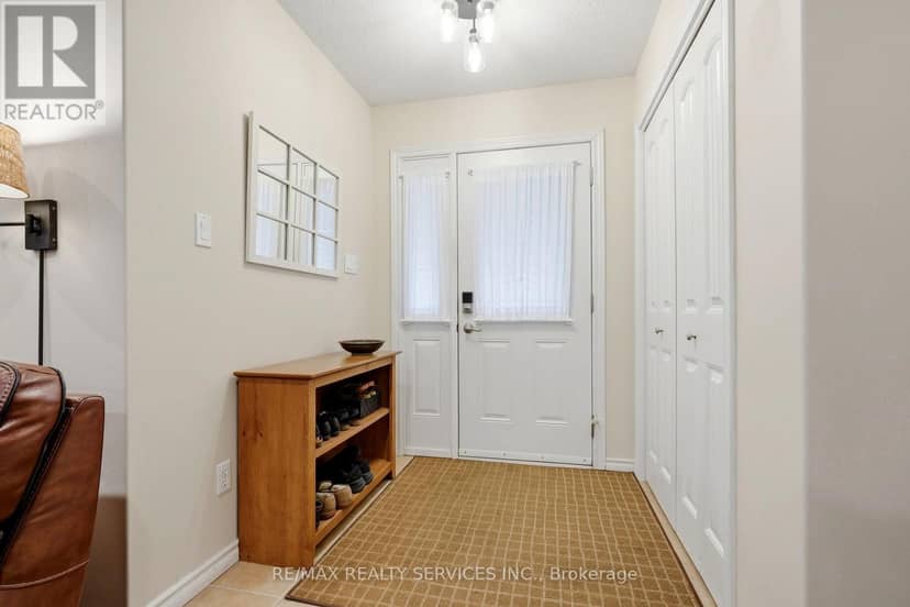 35 Sheffield Street — photo 7 of 40