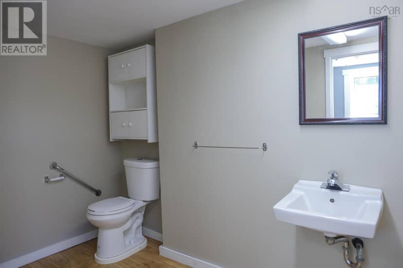 1286 1 Highway — photo 10 of 34