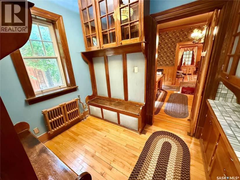 2990 Albert STREET — photo 9 of 40