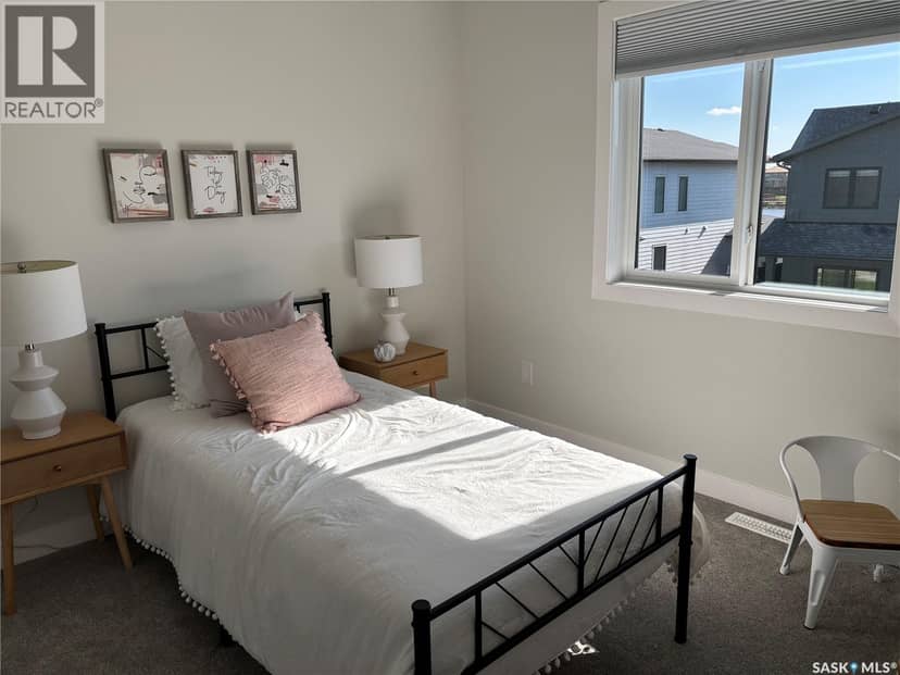 242 Asokanihkew CRESCENT — photo 15 of 17