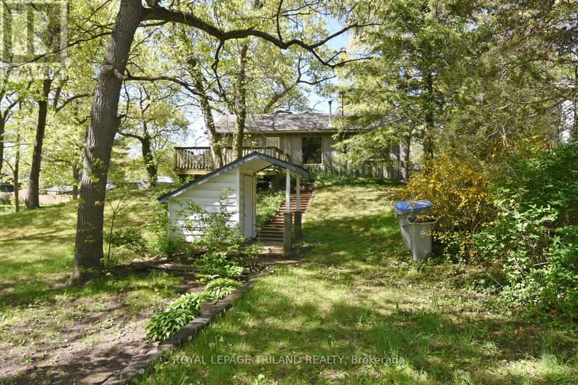 10111 Herbert Street, Lambton Shores, photo 4