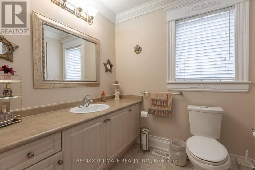 15 Ozner Crescent — photo 31 of 40