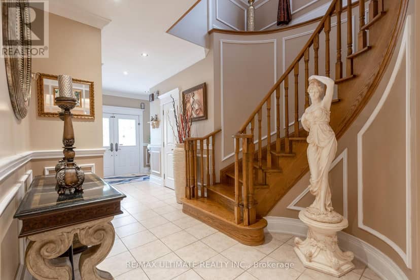 15 Ozner Crescent — photo 5 of 40