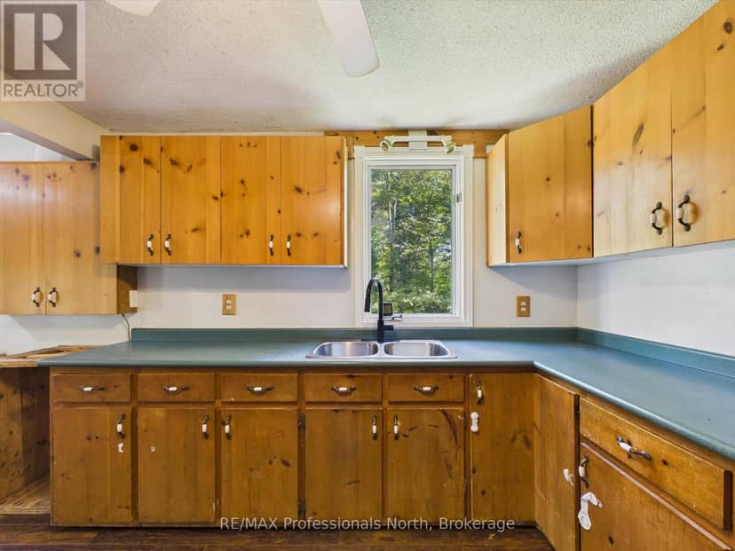 31 Hutcheson Beach Road E, Huntsville, photo 8