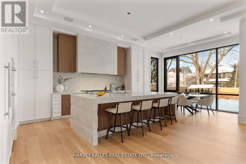 370 Glengrove Avenue W — photo 15 of 40