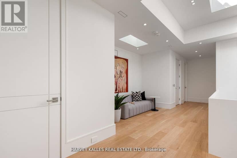 370 Glengrove Avenue W — photo 34 of 40