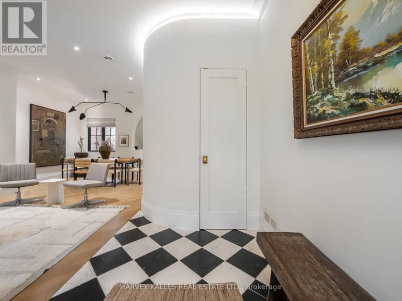 239 Borden Street, Toronto, photo 3