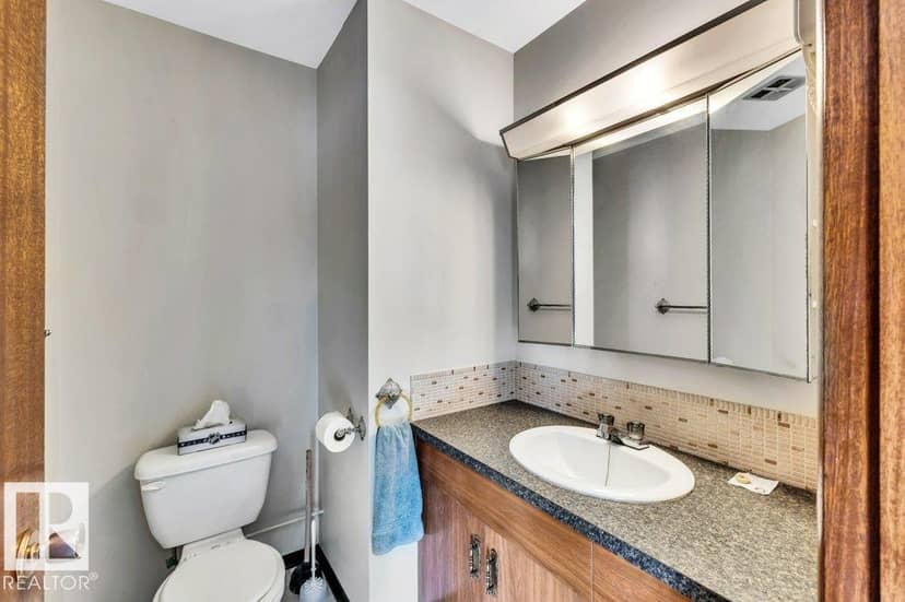 4314 52 ST — photo 18 of 40