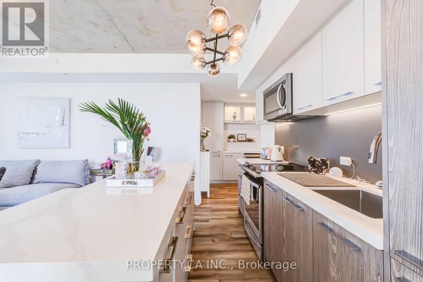 607 - 25 Baseball Place — photo 11 of 27