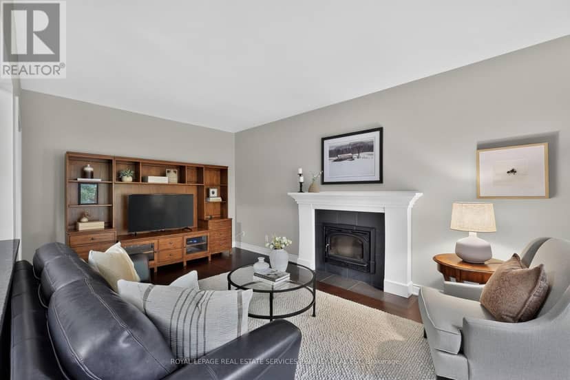 1962 Calgary Court — photo 14 of 33