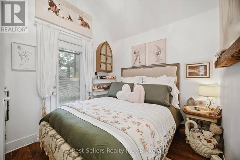 174 Angelene Street — photo 13 of 29