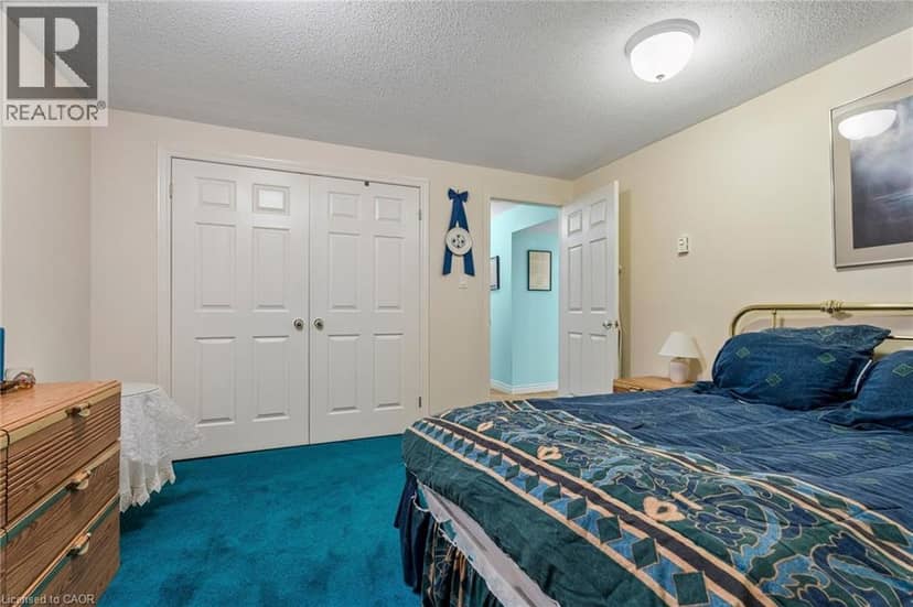 152 DUFFERIN Avenue Unit# 8 — photo 38 of 40