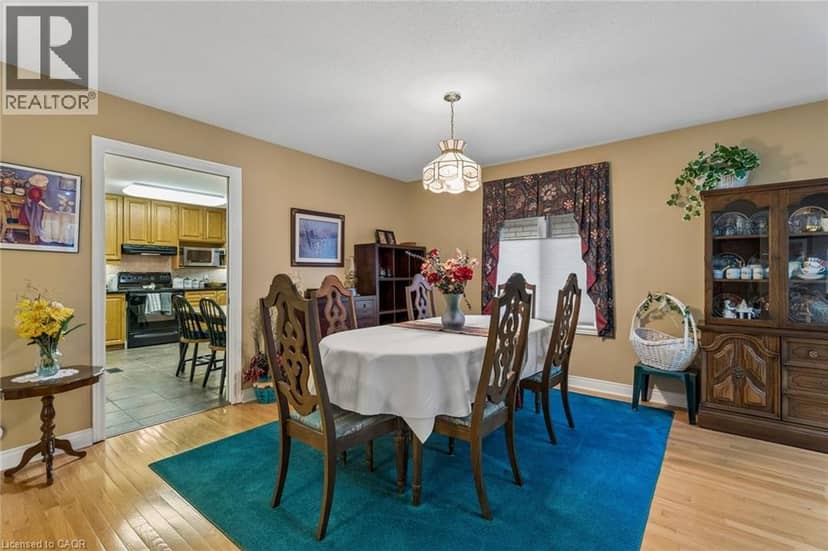 152 DUFFERIN Avenue Unit# 8 — photo 12 of 40