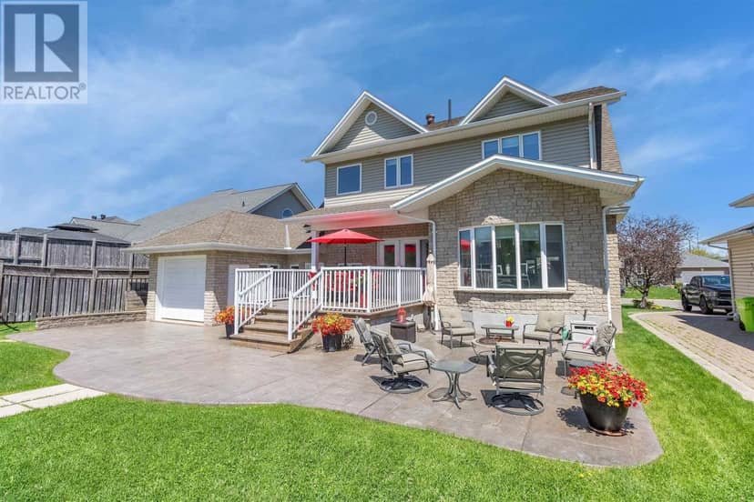 53 Laura ST — photo 37 of 40