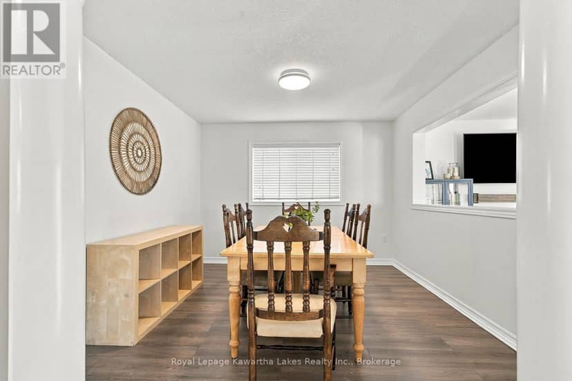 12 Lucas Crescent — photo 20 of 40