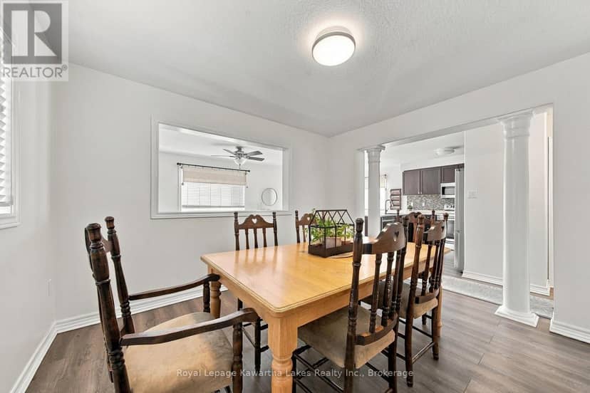 12 Lucas Crescent — photo 21 of 40