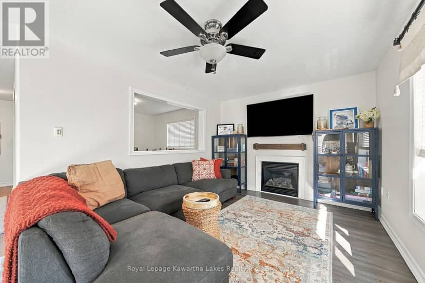 12 Lucas Crescent — photo 25 of 40