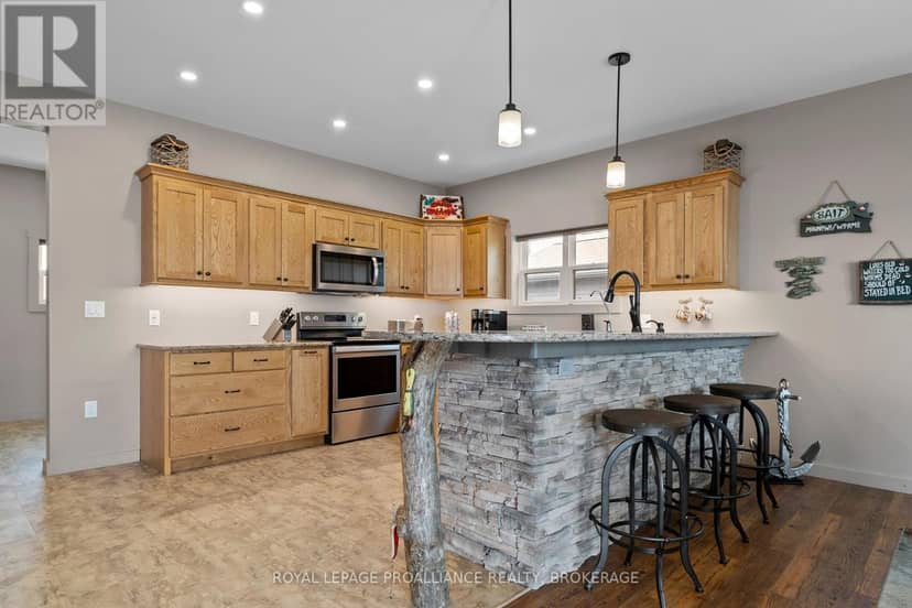 199 & 213 Leone's Cove Lane, Frontenac Islands, photo 4