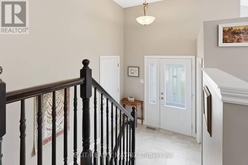 309 Colmar Street — photo 3 of 40