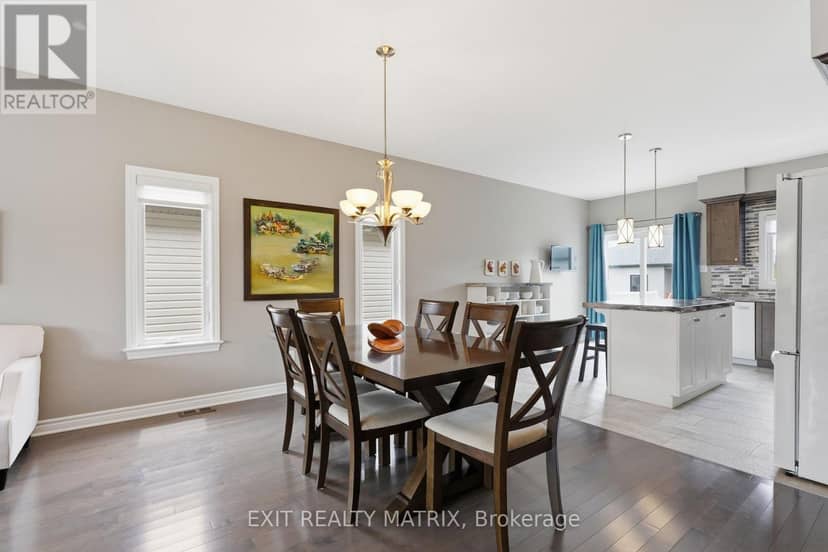309 Colmar Street — photo 8 of 40