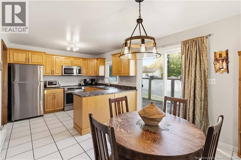 27 Pasadena Drive — photo 16 of 40
