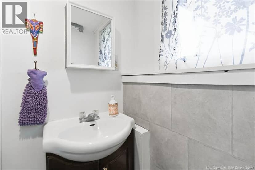 27 Pasadena Drive — photo 6 of 40
