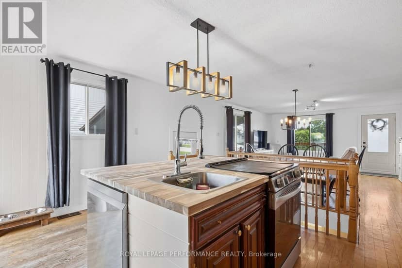 493 Catherine Street — photo 10 of 30