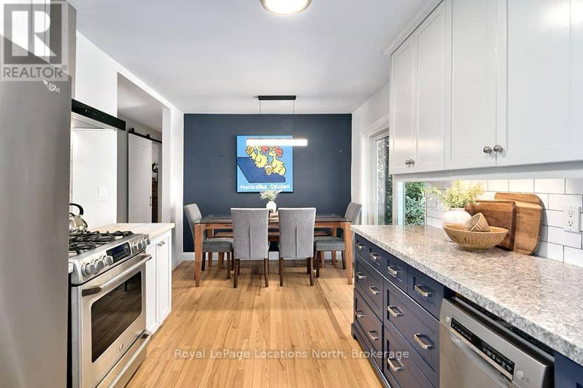 32 Napier Street E — photo 8 of 31
