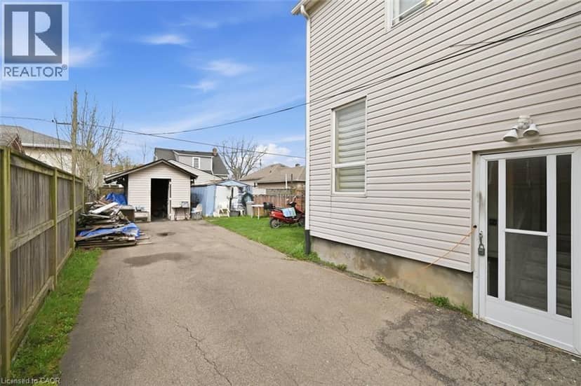 307 S WALLACE Avenue S — photo 3 of 40