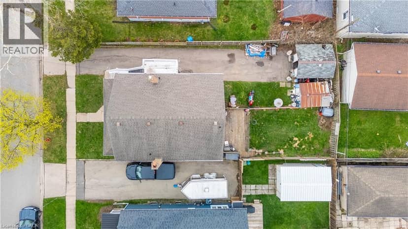307 S WALLACE Avenue S — photo 12 of 40