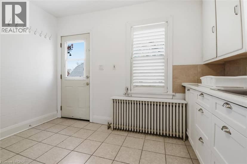 256 LINCOLN Street — photo 26 of 40