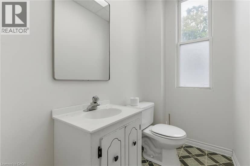 247 KING Street — photo 8 of 40