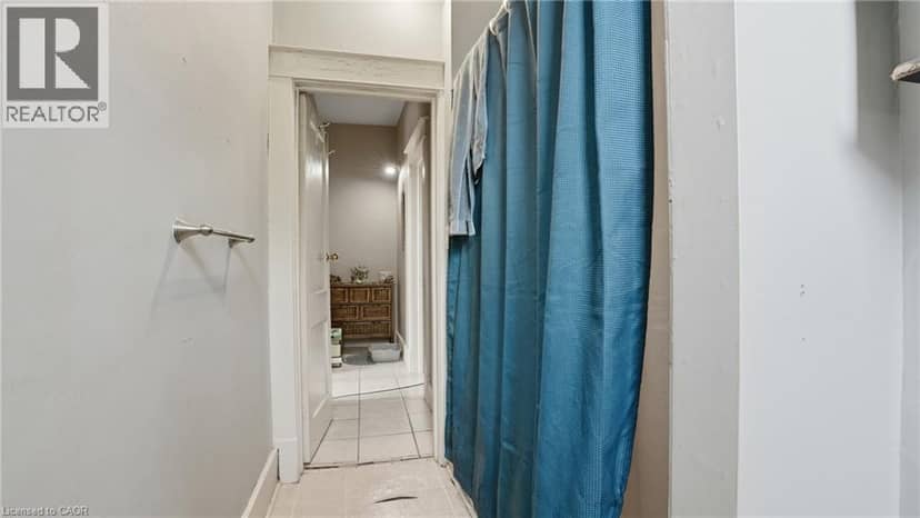 247 KING Street — photo 14 of 40