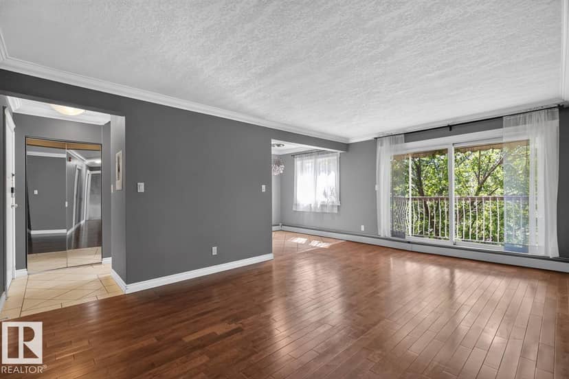 #402 10625 83 AV NW — photo 10 of 23
