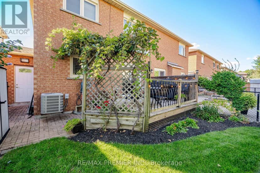 102 Pinedale Gate — photo 26 of 36