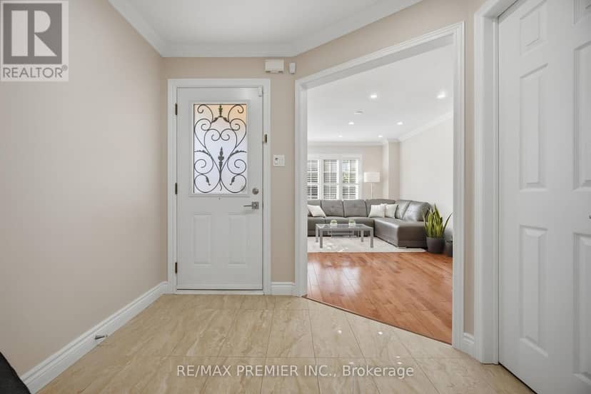 102 Pinedale Gate, Vaughan, photo 3