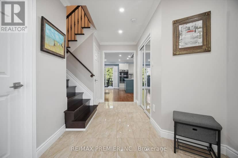 102 Pinedale Gate, Vaughan, photo 4