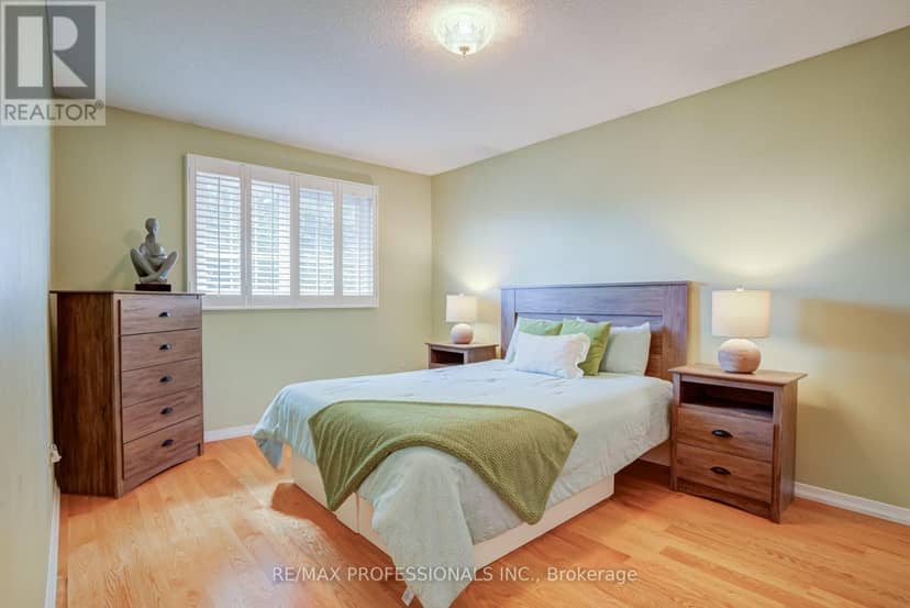4357 Poltava Crescent — photo 31 of 40