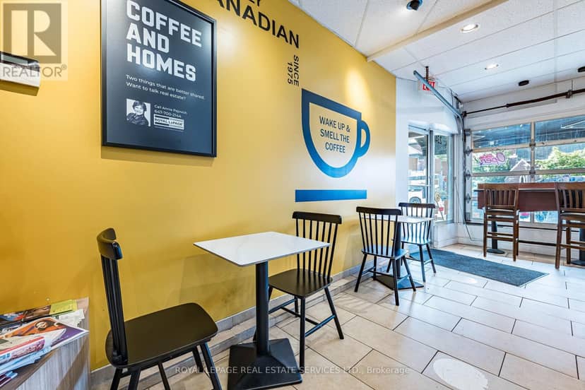 2340 Bloor Street W, Toronto, photo 8