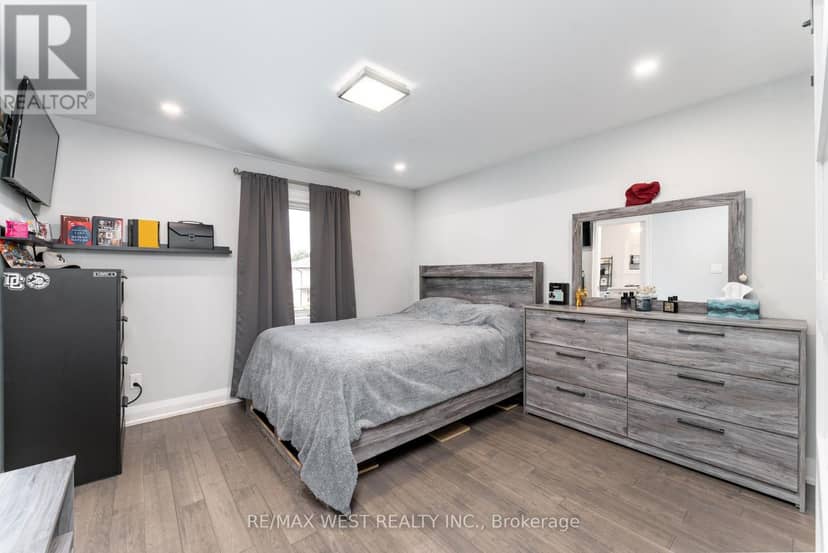 139 Redgrave Drive — photo 14 of 28