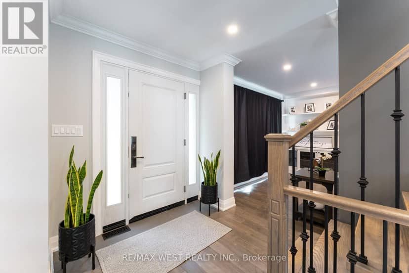139 Redgrave Drive — photo 3 of 28