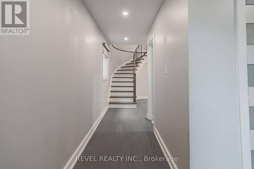 95 Cinrickbar Drive, Toronto, photo 3