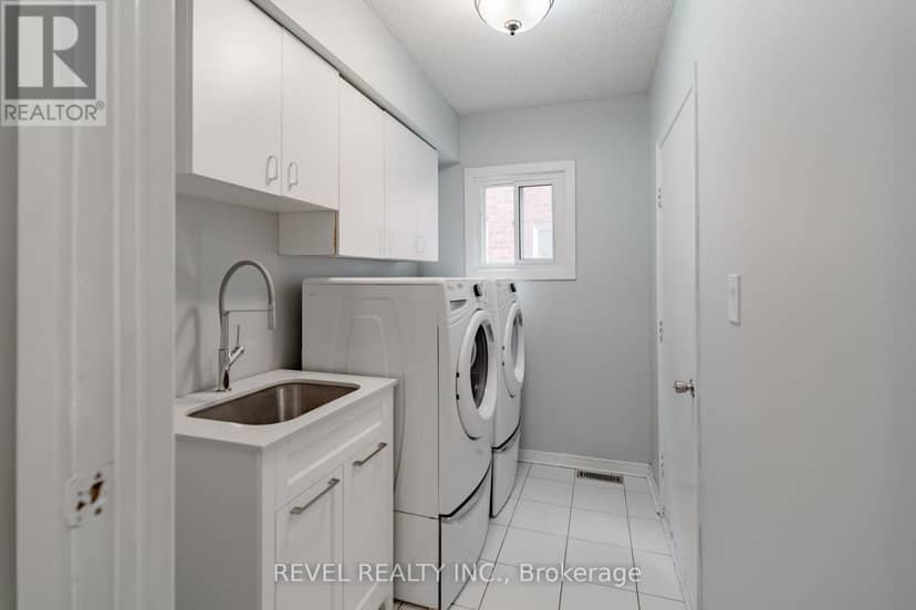 95 Cinrickbar Drive, Toronto, photo 5
