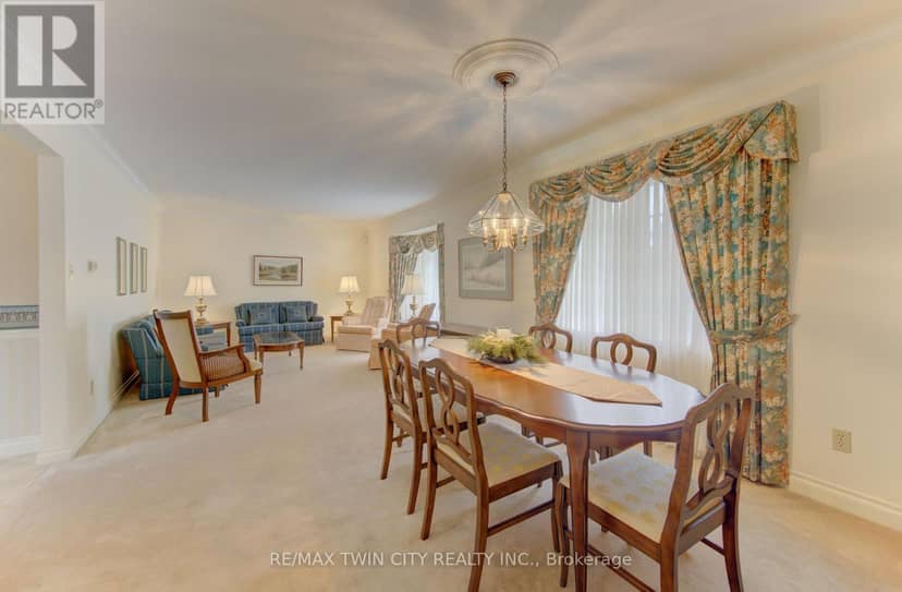 298 Roxton Drive, Waterloo, photo 5