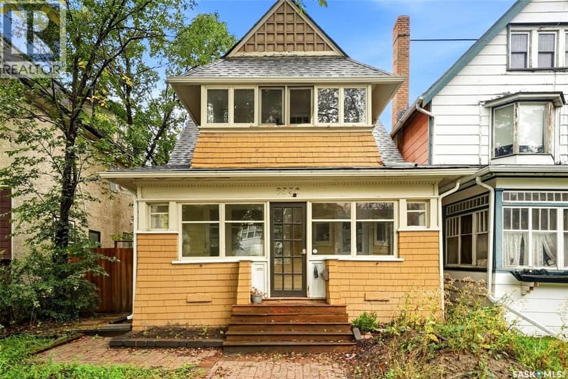 2256 Angus STREET — photo 1 of 34