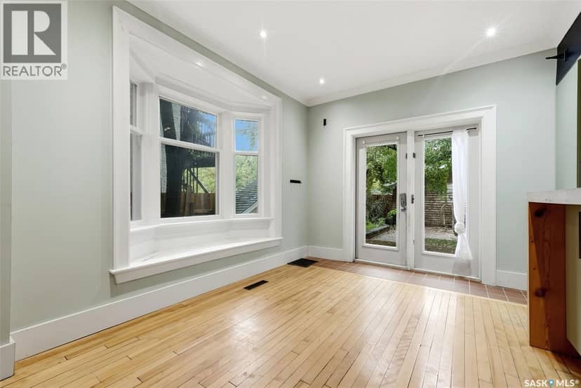 2256 Angus STREET — photo 13 of 34