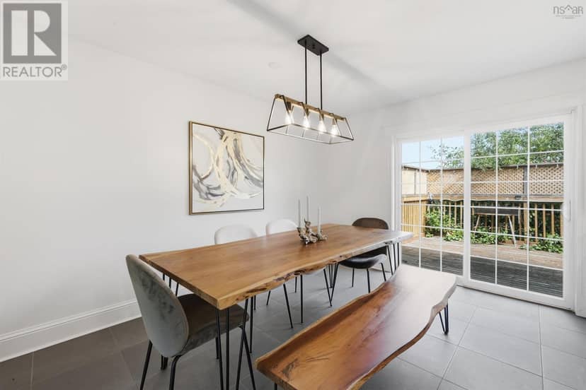 11 Laurentian Drive — photo 11 of 40