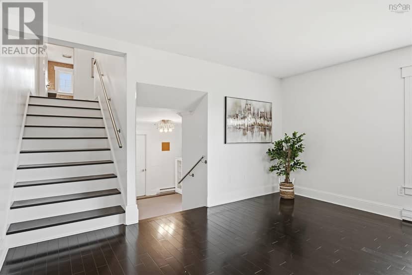 11 Laurentian Drive — photo 7 of 40
