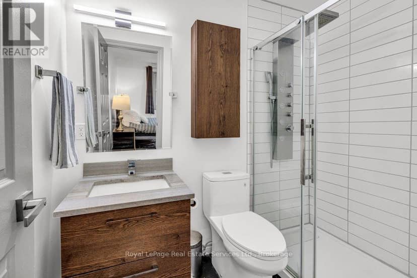 5 - 2314 Marine Drive — photo 17 of 39